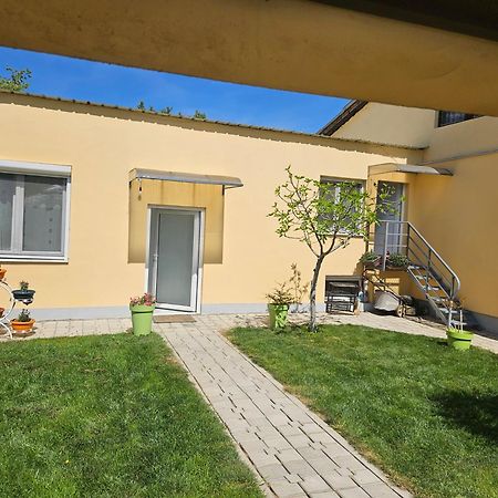 Apartments Kuca Aleksic Ni Exterior foto