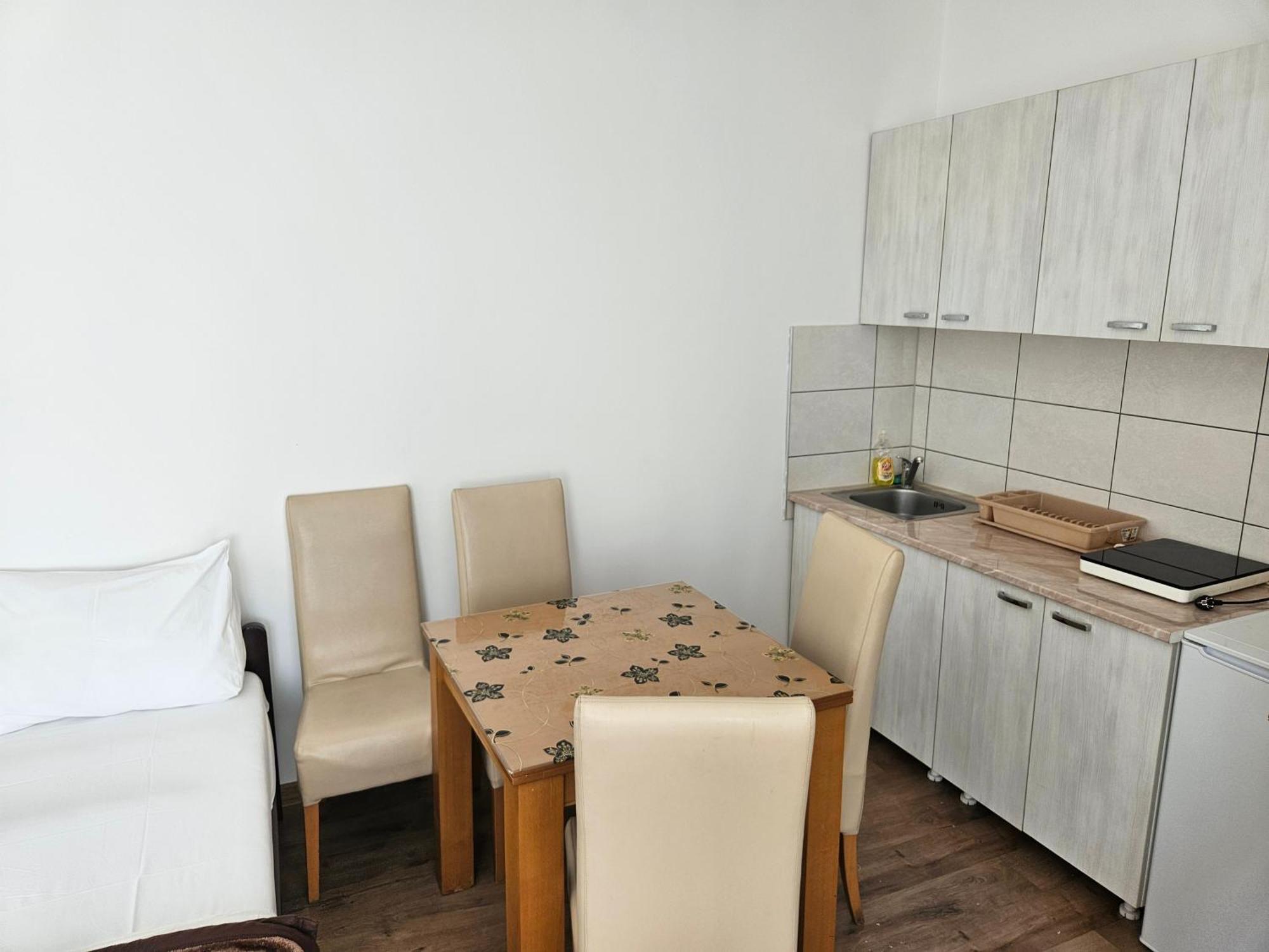 Apartments Kuca Aleksic Ni Exterior foto