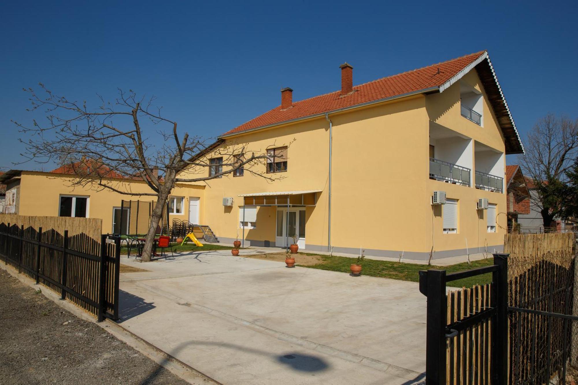 Apartments Kuca Aleksic Ni Exterior foto