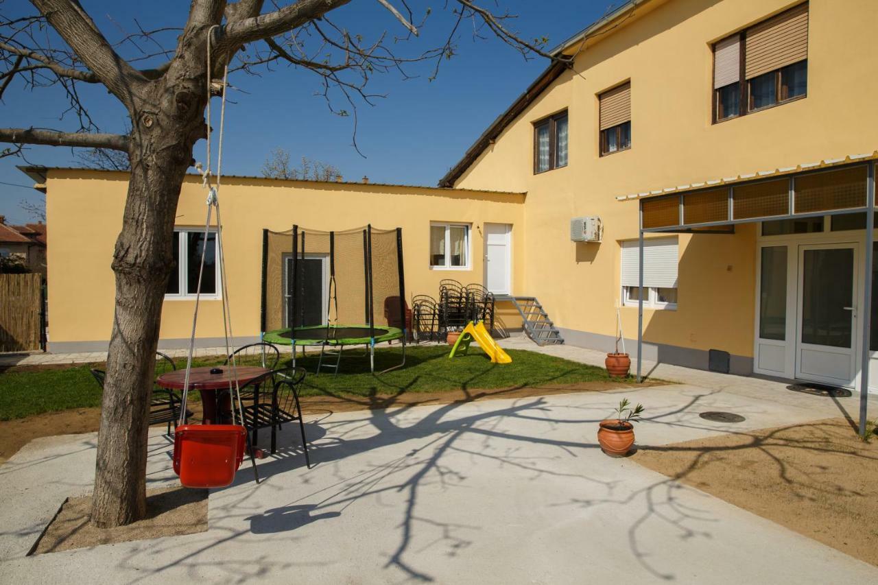 Apartments Kuca Aleksic Ni Exterior foto