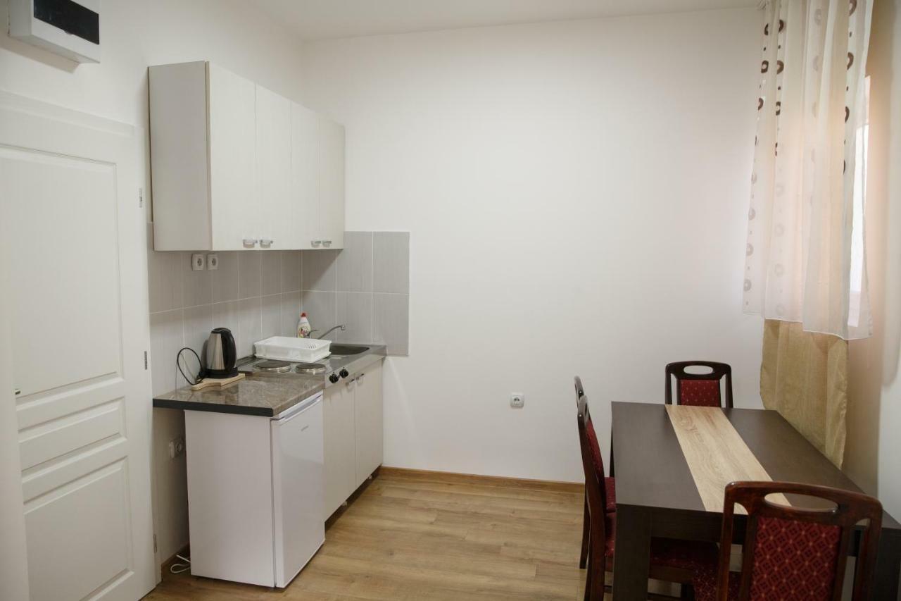 Apartments Kuca Aleksic Ni Exterior foto